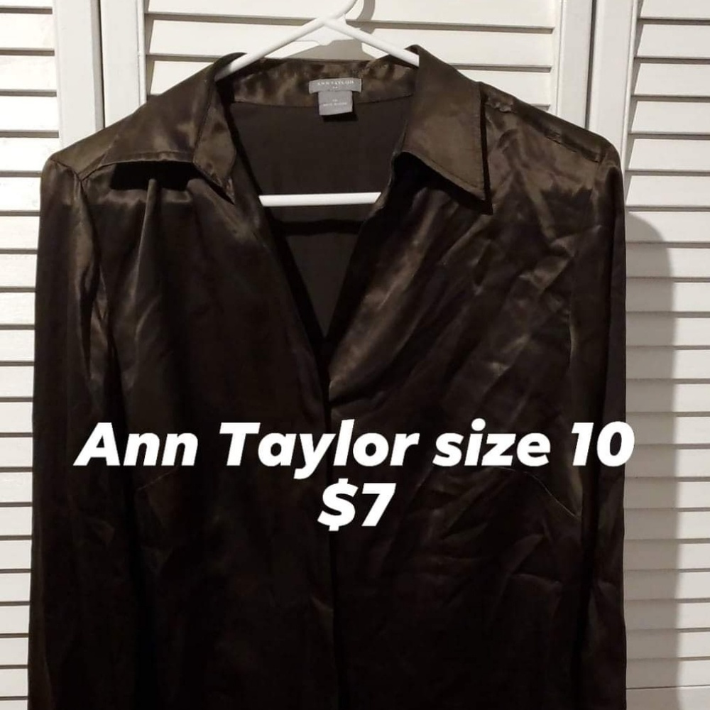Ann Taylor long sleeve button up silk dress shirt
